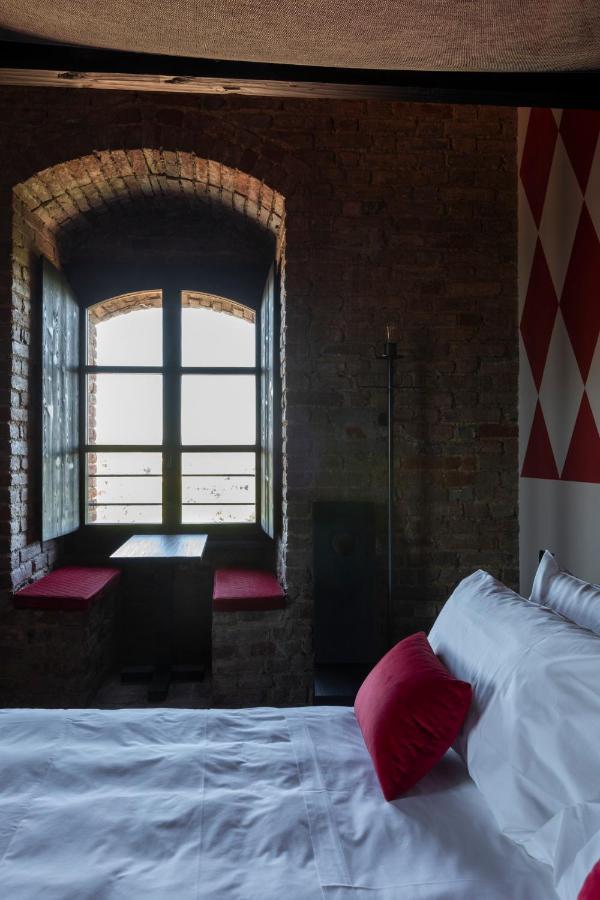 Hotel Rocca di Arignano Esterno foto