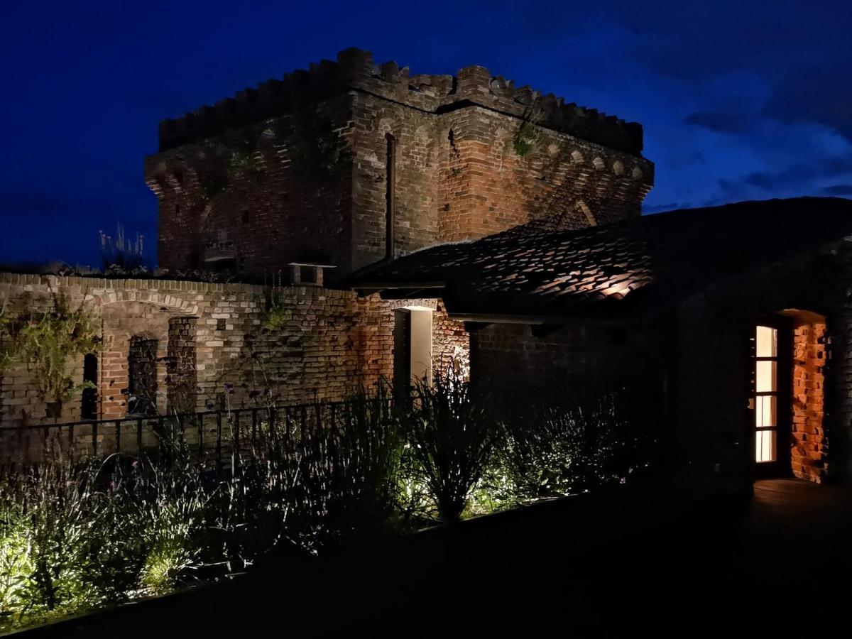 Hotel Rocca di Arignano Esterno foto