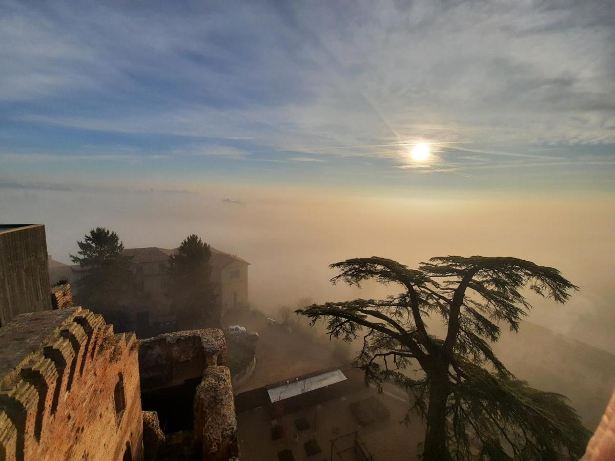 Hotel Rocca di Arignano Esterno foto